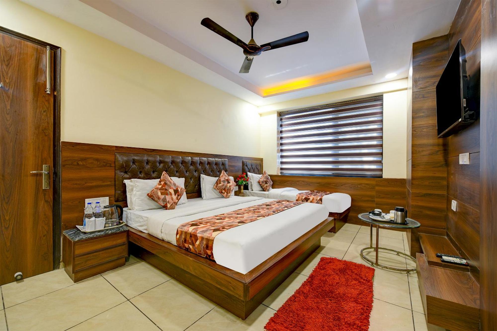 Hotel Le Grand - Walk-In From Rk Ashram Metro Station Nowe Delhi Zewnętrze zdjęcie