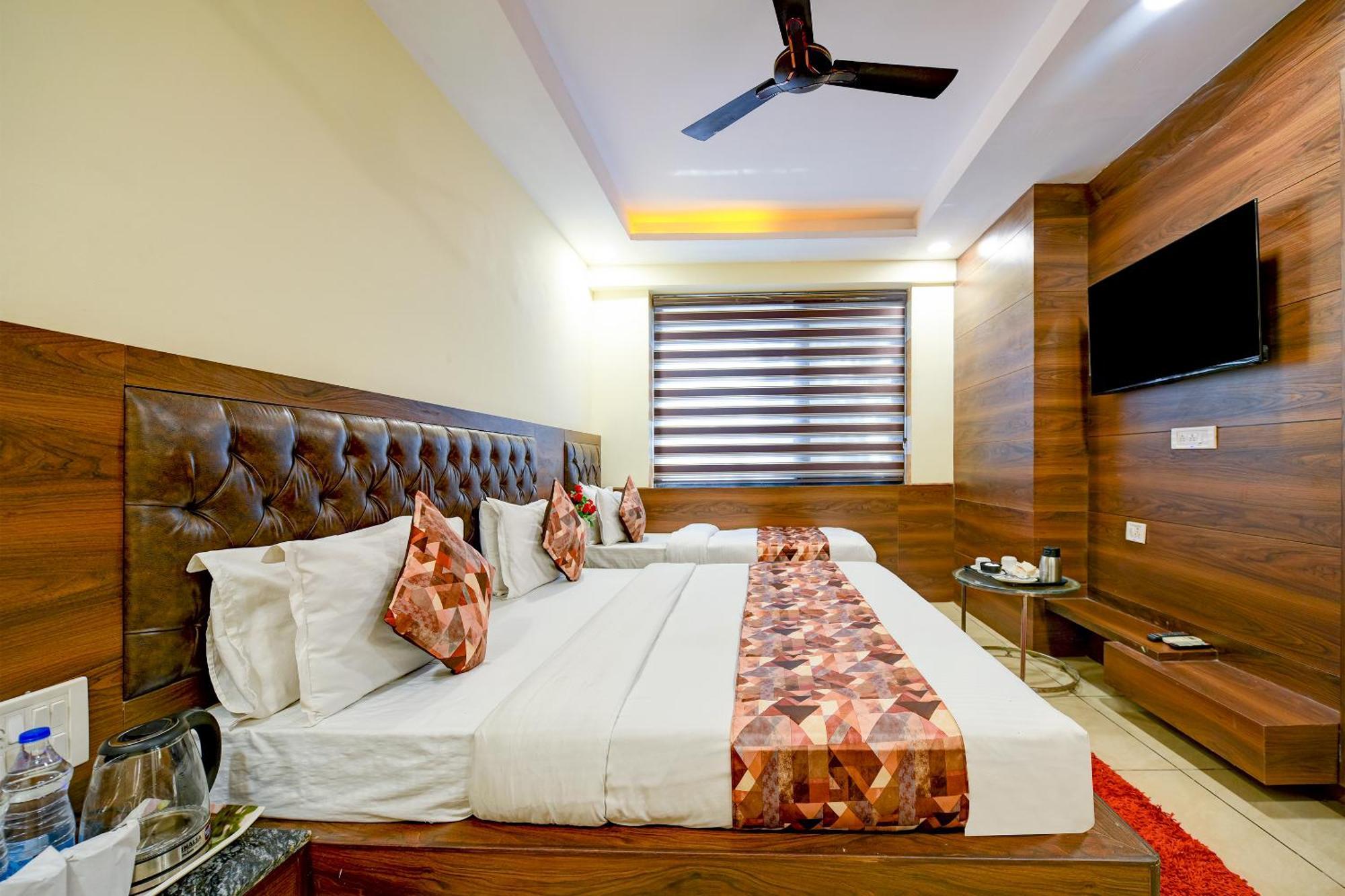 Hotel Le Grand - Walk-In From Rk Ashram Metro Station Nowe Delhi Zewnętrze zdjęcie