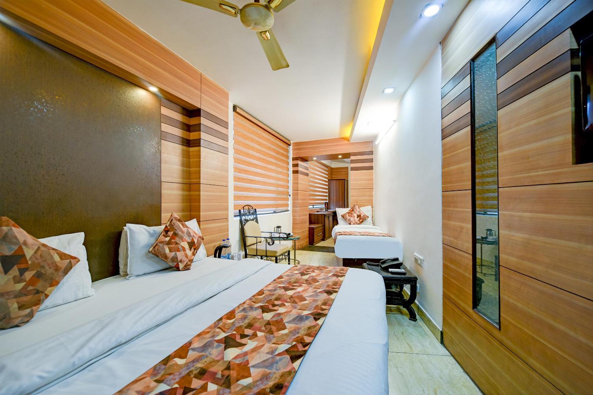 Hotel Le Grand - Walk-In From Rk Ashram Metro Station Nowe Delhi Zewnętrze zdjęcie
