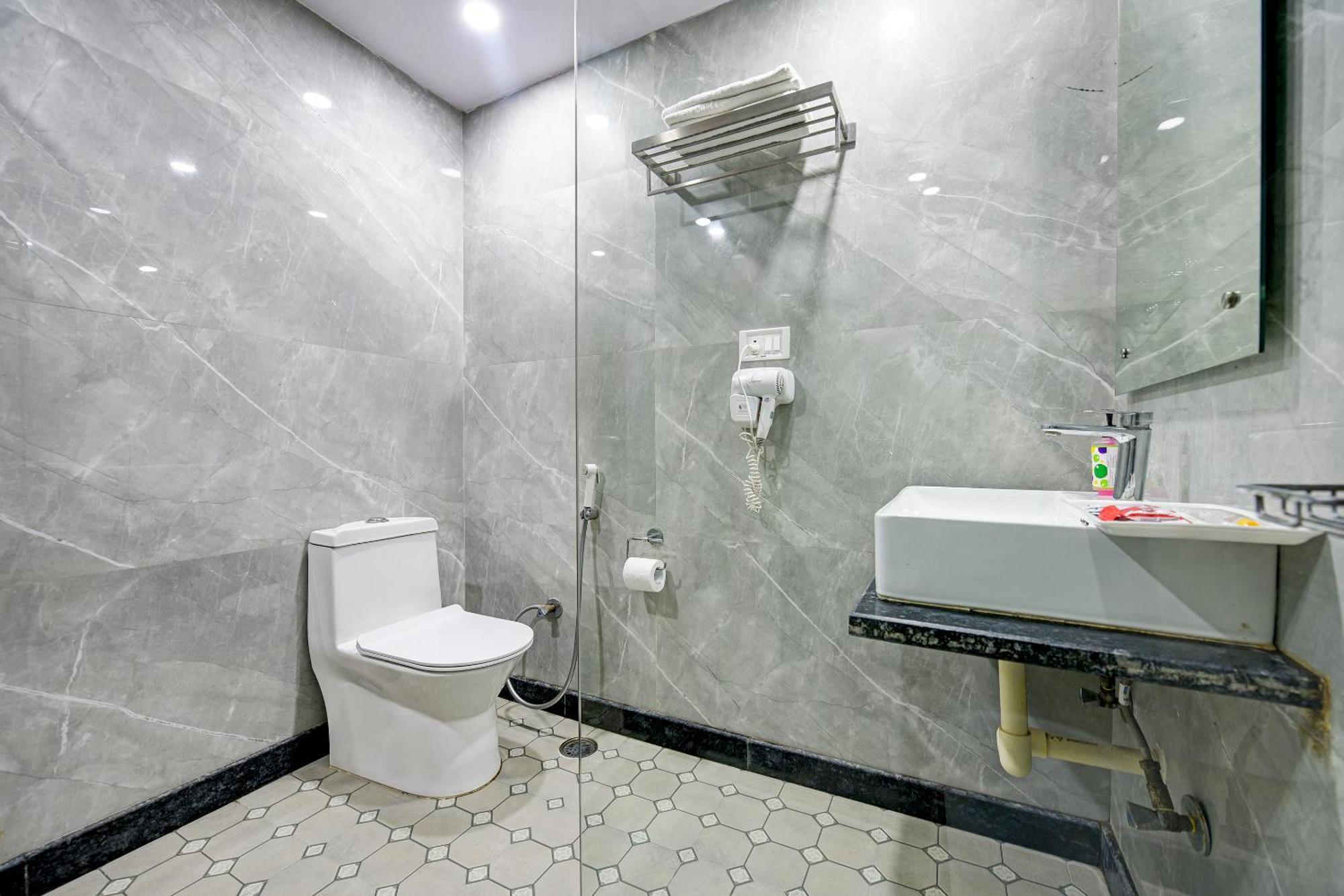 Hotel Le Grand - Walk-In From Rk Ashram Metro Station Nowe Delhi Zewnętrze zdjęcie